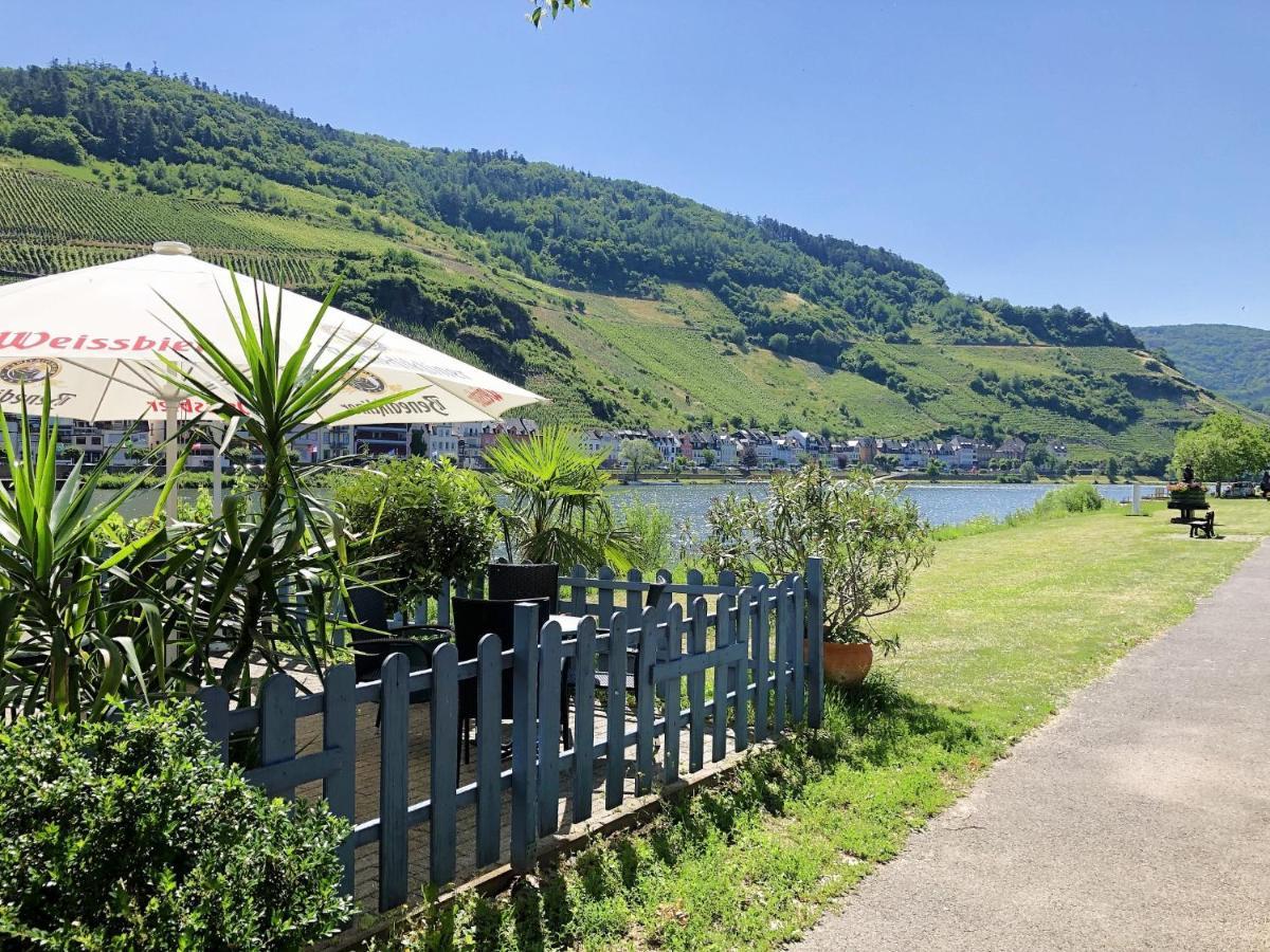 Ferienhaus Am Moselradweg Zell Buitenkant foto